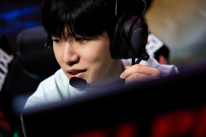 仅关注球员 仅关注球员