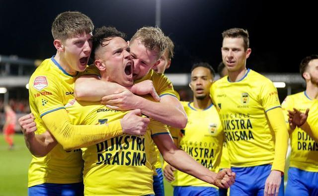 全力以赴地 全力以赴地