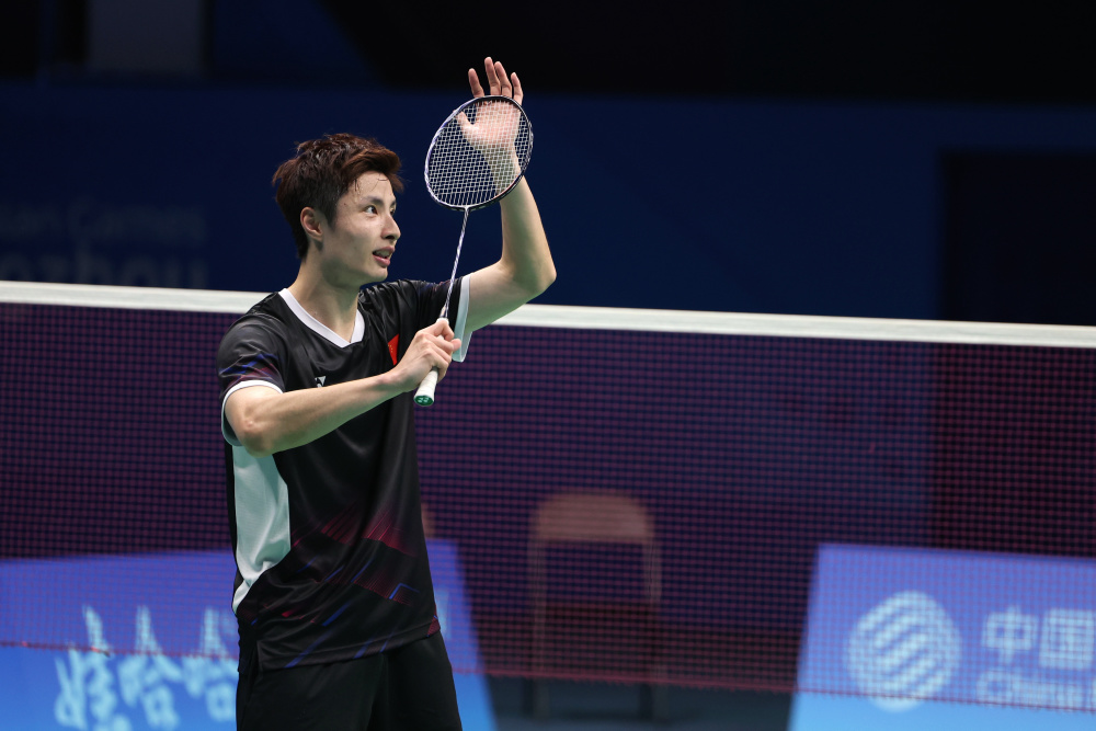 紧绷的下巴 紧绷的下巴